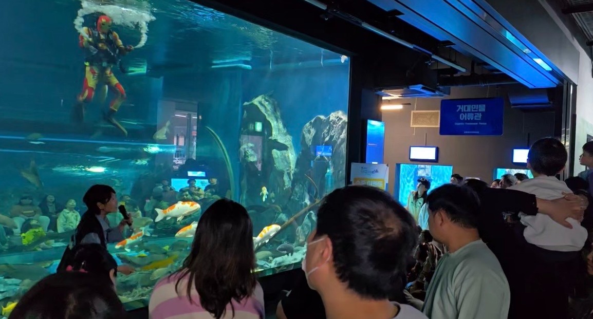 “Beyond a Fleeting Glance: Connecting Across 150 Years” 이미지1
