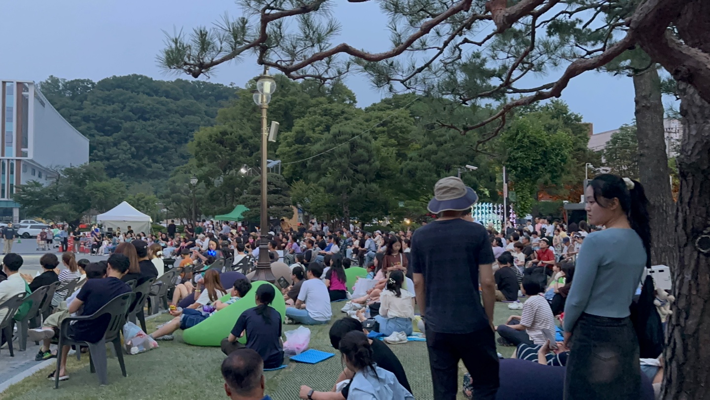 "빛의 향연, 충북도 미디어파사드 전시행사 성료" 이미지9