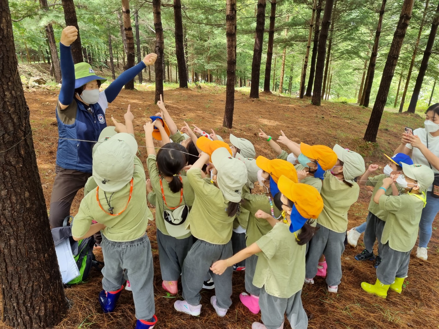 8월 유아숲 활동입니다. 이미지3