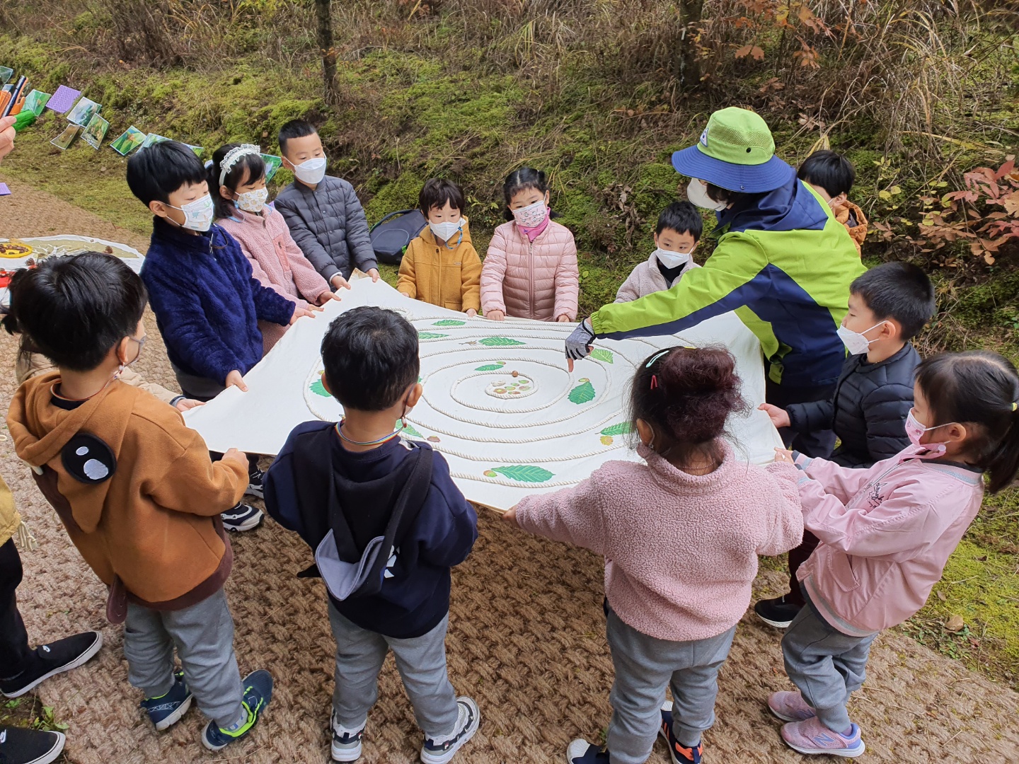 11월 유아숲 활동입니다. 이미지4