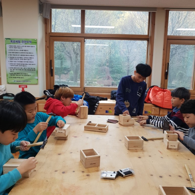 2018년 11월 09일 (금) 2단 필통 만들기 이미지3