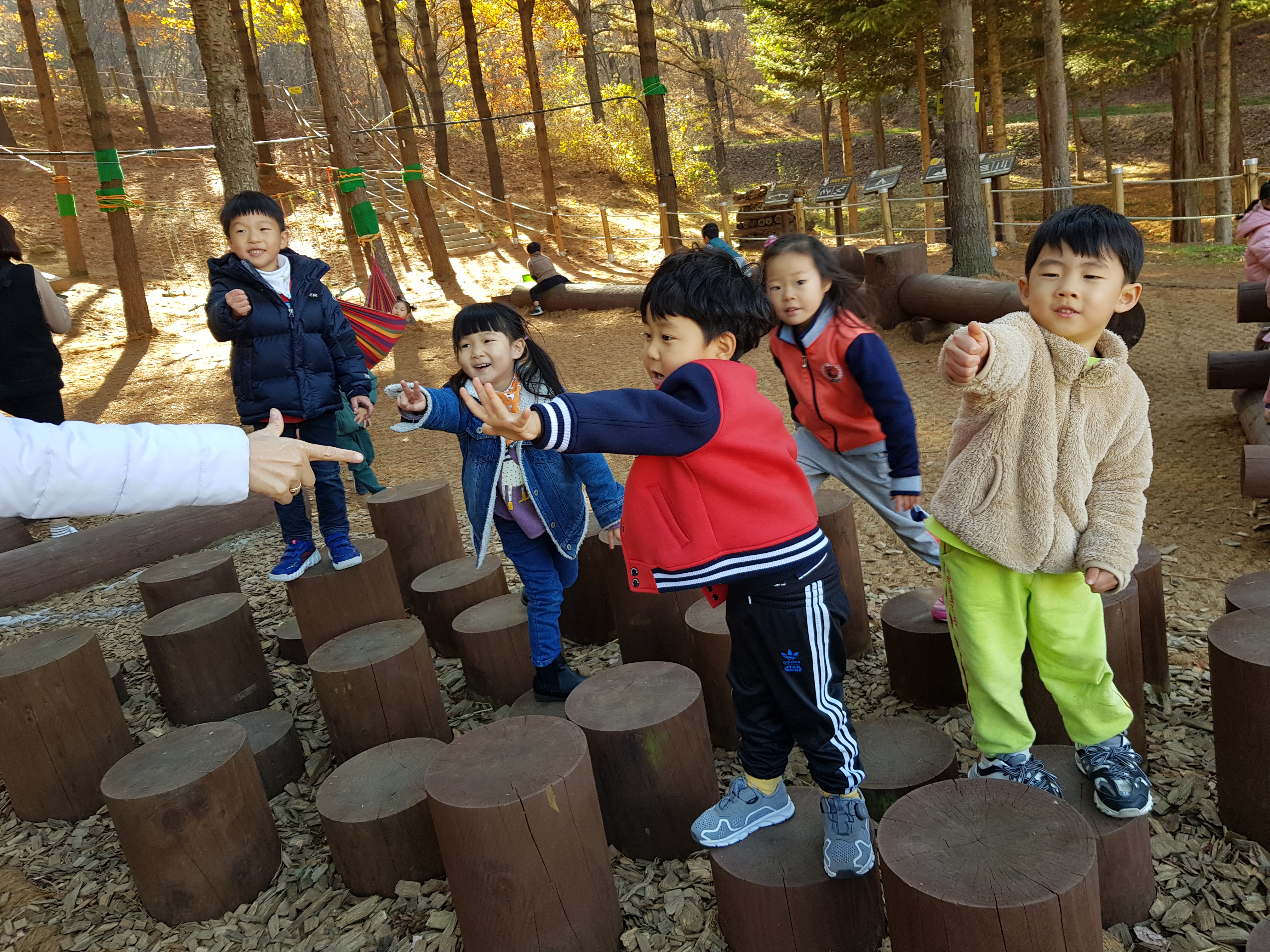 겨울 숲에선 우리 처럼  놀아보아요~~ 이미지3